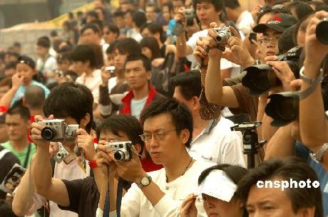 2025澳门天天六开彩免费香港,关于澳门天天六开彩免费与香港彩票的警示文章